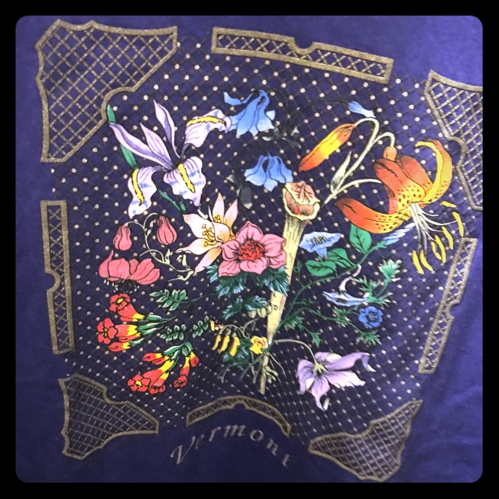 XL Vermont Flower Design Hanes T Shirt